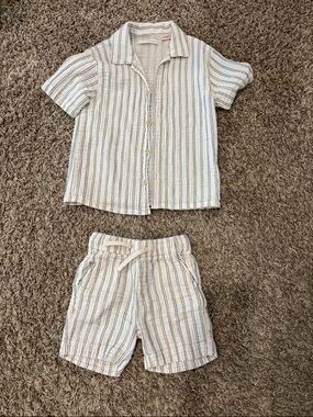 Zara boys matching set. Linen. Like new.